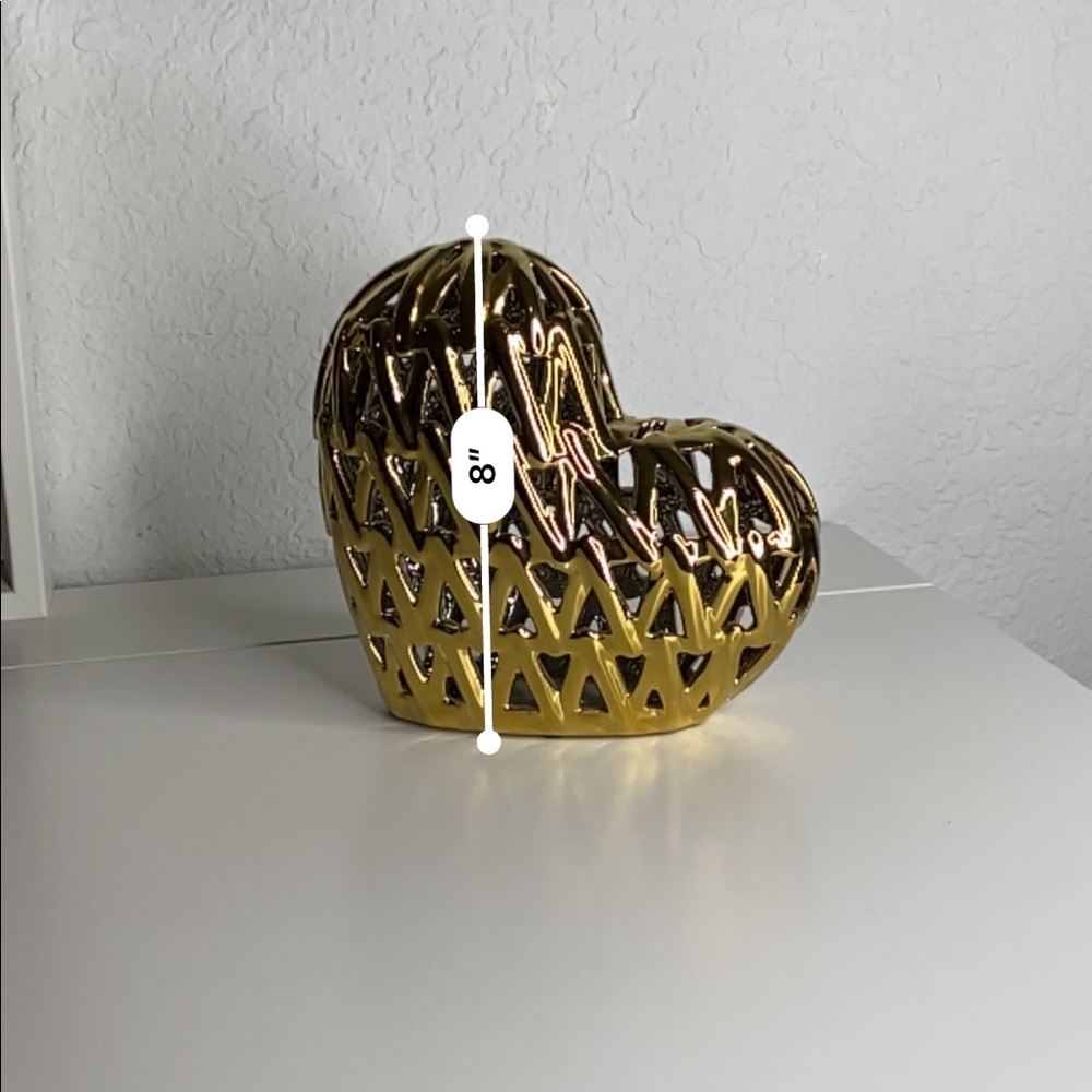 Gold heart decor
